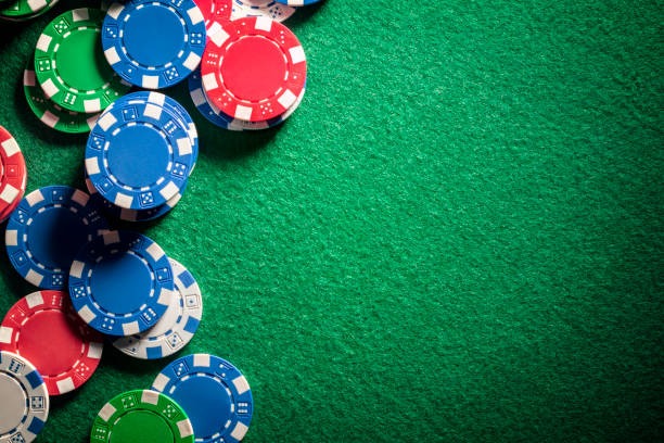 Crash round history display showing past multipliers and cash-out moments